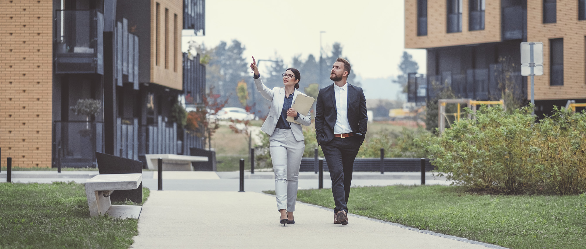 Key Factors in Selecting the Right Property Management Company for Your Needs